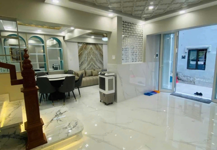 BÁN NHÀ NGAY CHỢ LÝ PHỤC MAN, P. BÌNH THUẬN, QUẬN 7