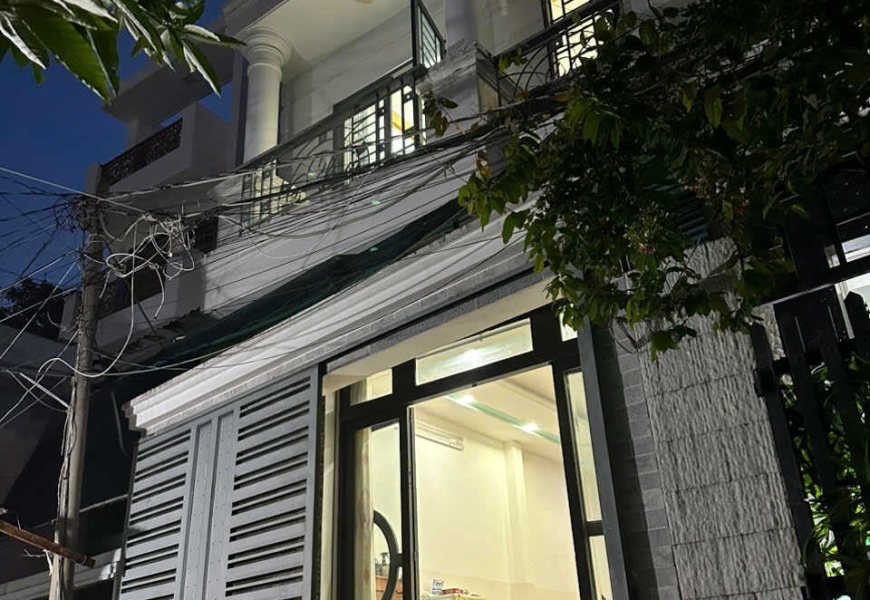 Nhà 4 tầng lô nhì mặt tiền phạm hữu lầu,p Phú mỹ Q7