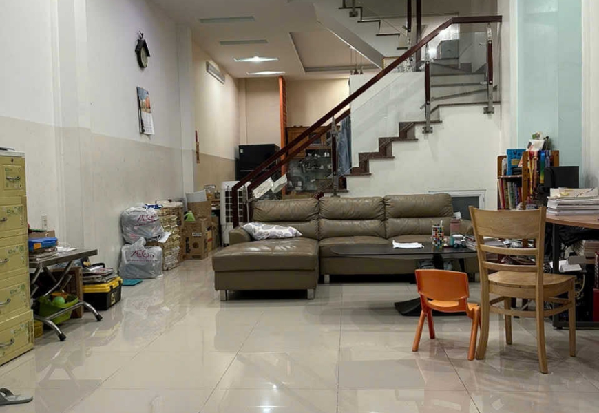 Nhà 4 tầng lô nhì mặt tiền phạm hữu lầu,p Phú mỹ Q7