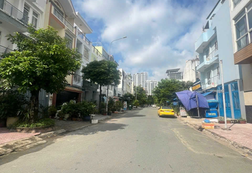 Bán Nhà mặt tiền đường số khu Him Lam p.Tân Hưng kế Lotte Q7
