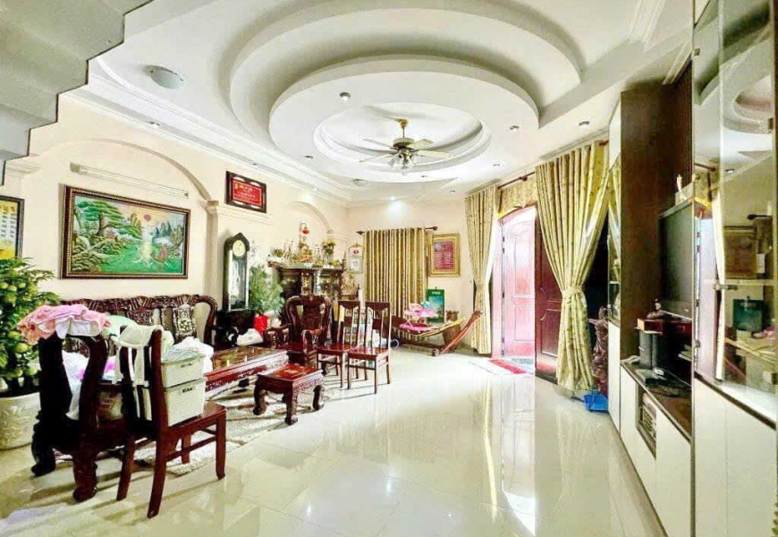 0914020039 EM DUNG BÁN BIỆT THỰ HẺM XE TẢI ĐƯỜNG LÂM VĂN BỀN , QUẬN 7