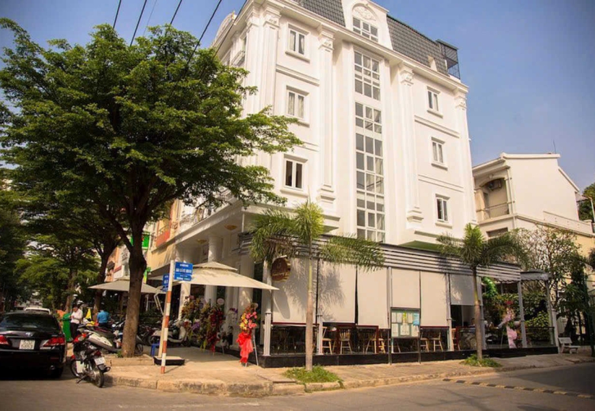 TOÀ NHÀ GÓC 2 MẶT TIỀN KHU VIP PHÚ MỸ HƯNG, PHƯỜNG TÂN PHONG QUẬN 7