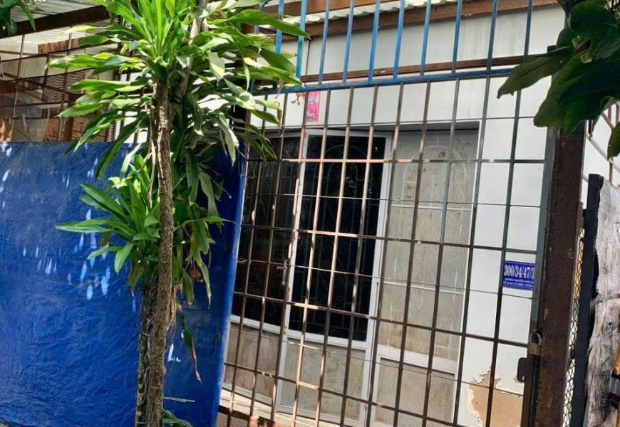 Bán nhà nát hẻm 300 Nguyễn Văn Linh, P. Bình Thuận đã hoàn công 1 trệt 1 lầu, nằm cạnh Phú Mỹ Hưng và chợ Tân Mỹ