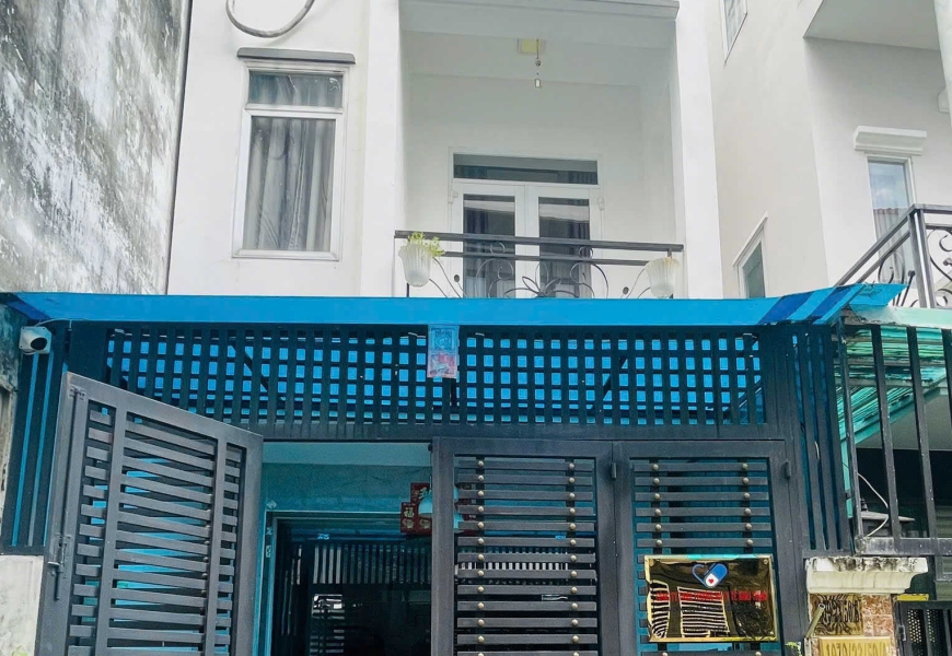 BÁN NHÀ MỚI 2 LẦU ĐƯỜNG XE HƠI 1979/23 TT NHÀ BÈ .TP HCM. LIỀN KỀ Q 7 . GẦN CHỢ PHÚ XUÂN. CÁCH PHÚ MỸ HƯNG 5 PHÚT