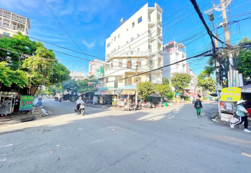 GÓC MT ĐƯỜNG SỐ 10, TÂN QUY, Q7