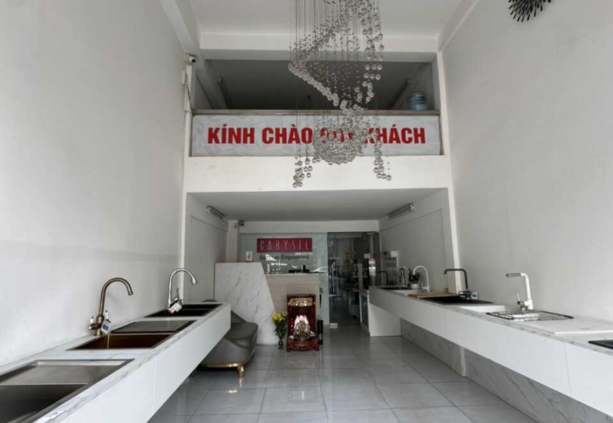 Bán Nhà mặt tiền đường Lê Hồng Phong Quận 10
