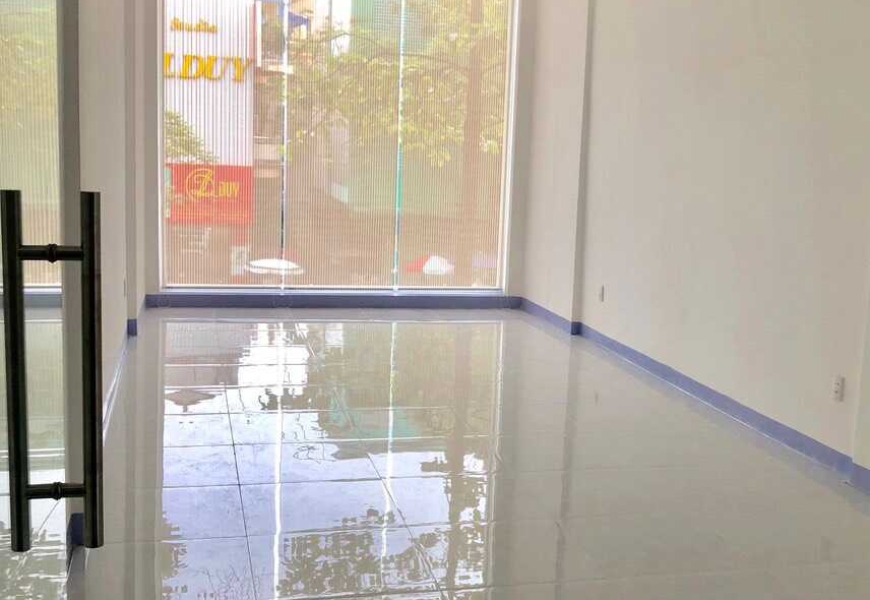 Bán Nhà mặt tiền đường Lê Hồng Phong Quận 10