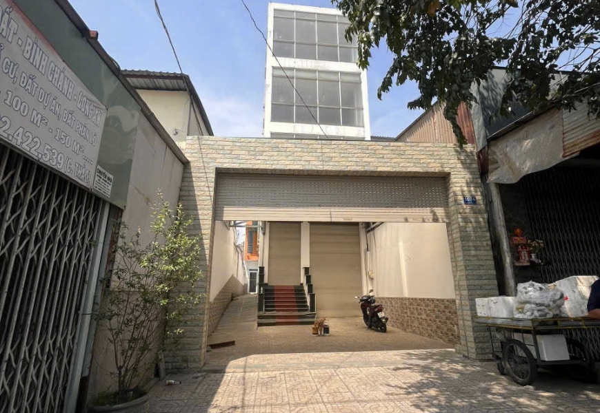 Cần bán nhà mặt tiền QL50, xã Phong Phú- Bình Chánh. Cách Nguyễn Văn Linh khoảng 5,4km