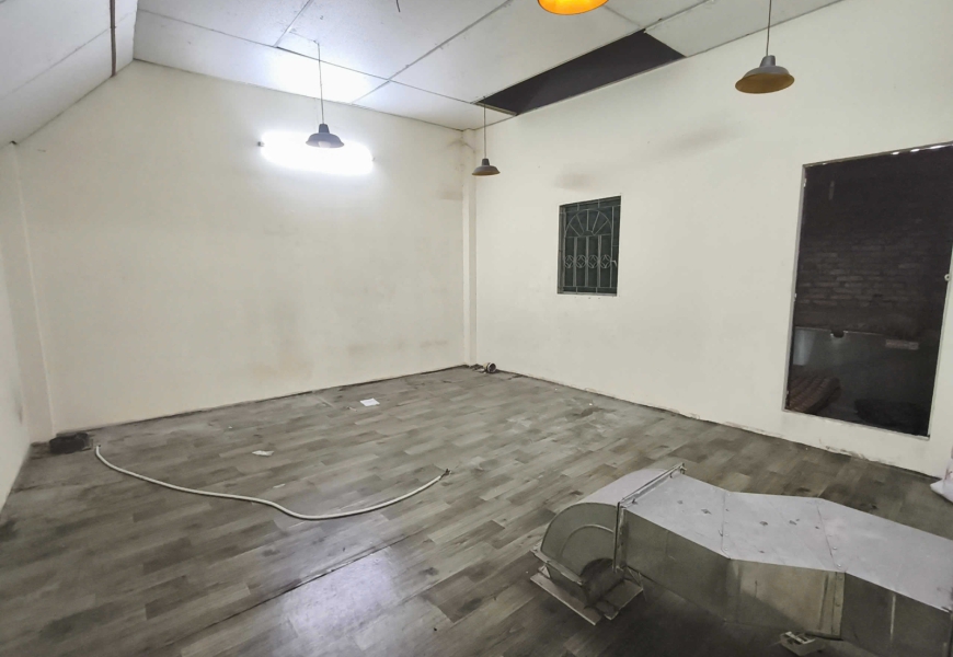 Bán gấp căn nhà trệt gác , mặt tiền kinh doanh Lê Văn Lương Sát Trường Tôn Đức Thắng Q7