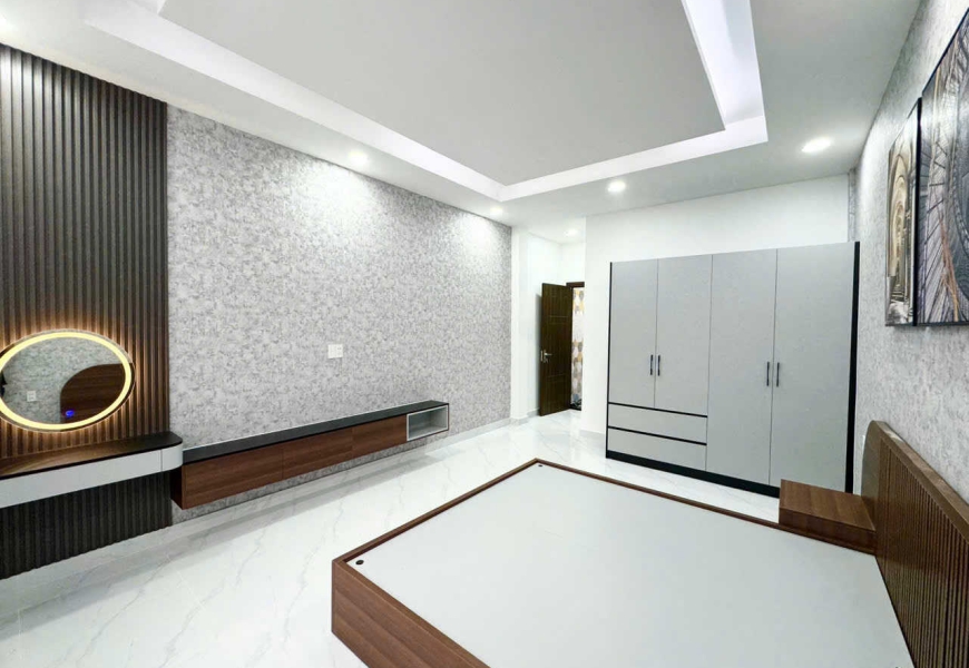 Hàng hót..Bán nhà 3 tầng hẻm 3,5m đường Huỳnh tấn phát,p Tân Phú Q7