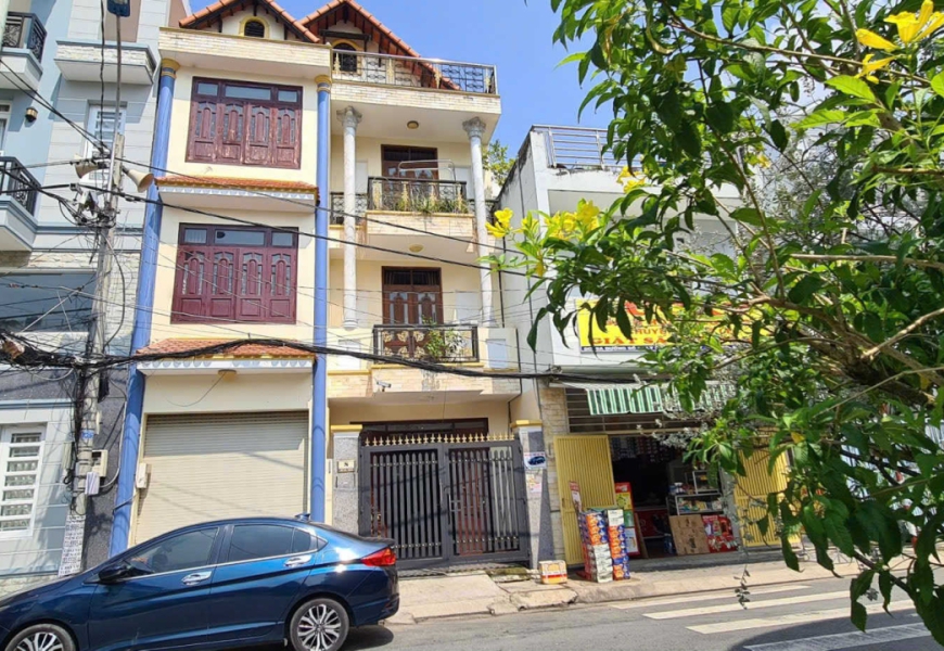 Bán nhà MT đường 5 phường bình thuận quận 7