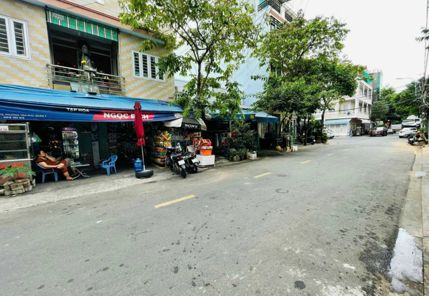 Bán nhà mặt tiền đường số 12,p Tân Phú,Q7