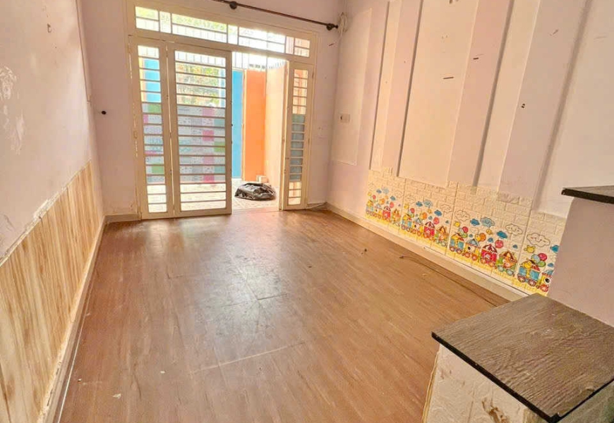 BÁN NHÀ HẺM NGUYỄN THỊ THẬP Q7