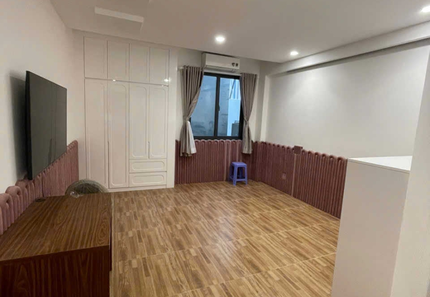 Cho Thuê Nhà Đẹp,nguyên căn,Full nội thất Mặt tiền đường số, Tân Qui, Q7