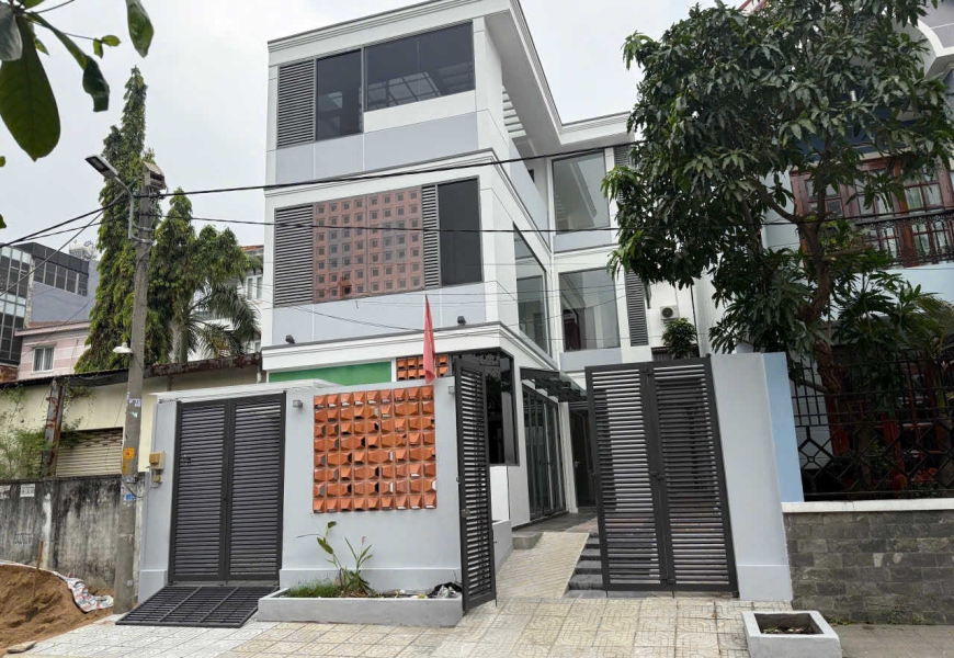 Biệt Thự giá tốt nhất liền kề Phú Mỹ Hưng , ngay cầu Phú Mỹ - thích hợp ở đầu tư