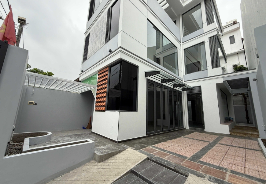 Biệt Thự giá tốt nhất liền kề Phú Mỹ Hưng , ngay cầu Phú Mỹ - thích hợp ở đầu tư