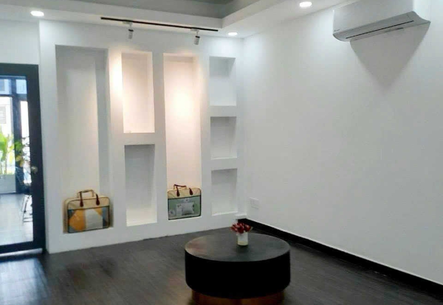 Bán nhà mặt tiền đường số 81,p.Tân Quy,Q7