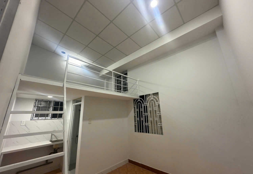 Bán nhà MT Lê Thị Chợ,p Phú thuận Q7