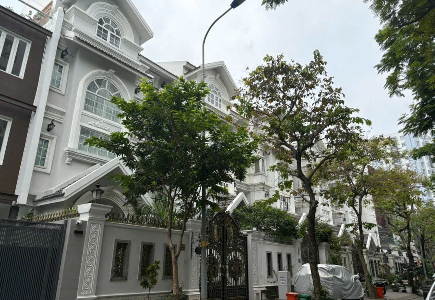 0909227199 Bán Biệt Thự KDC Tấn Trường Bảo Vệ 24/24 , P.Phú Thuận, Quận 7 - Liền Kề Phú Mỹ Hưng 500m