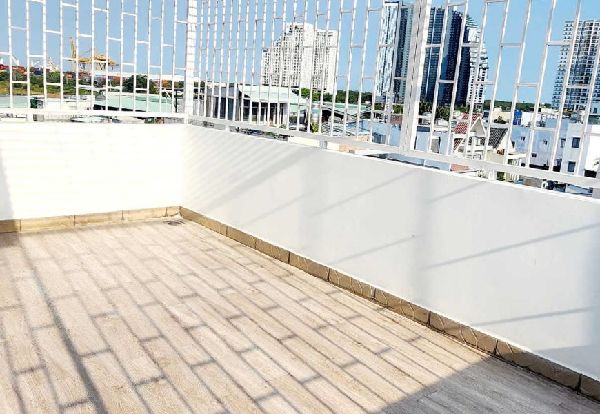 Nhà mặt tiền đường 5 tầng, ngang 5x13 Nhà MT đường trung tâm quận 7 - số 168 Nguyễn Văn Quỳ, phường Phú Thuận, Q.7, Tp.HCM