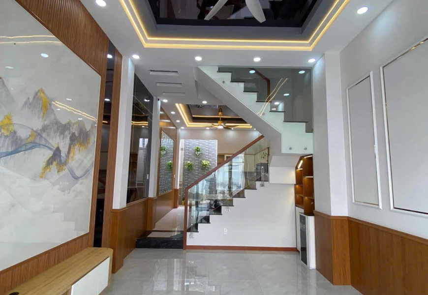 QUẬN 7 - Bán nhà Mởi xây hiện đại,, ngay khu trung tâm hành chính Q7 ,sát  bên khu đô thị phú mỹ hưng , Gần Siêu thị , trường học Quốc tế