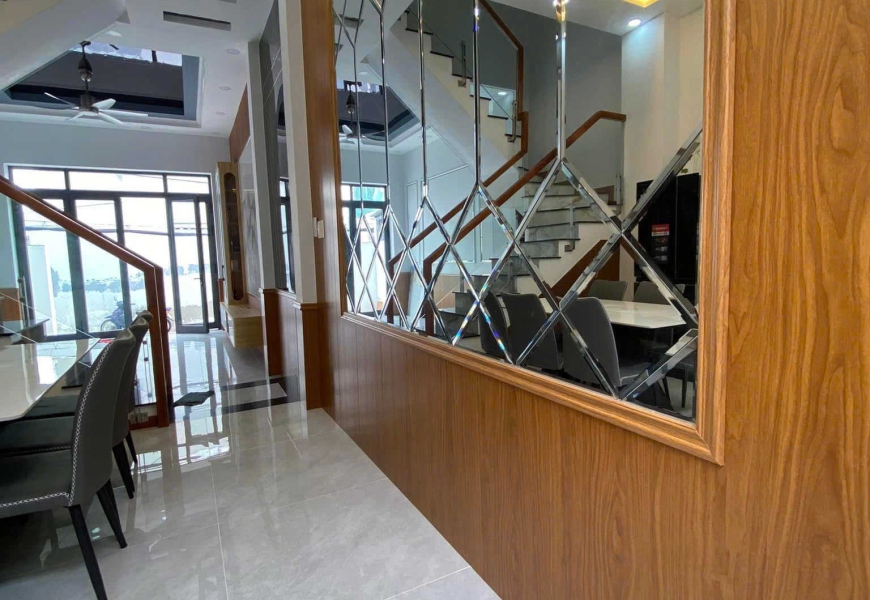 QUẬN 7 - Bán nhà Mởi xây hiện đại,, ngay khu trung tâm hành chính Q7 ,sát  bên khu đô thị phú mỹ hưng , Gần Siêu thị , trường học Quốc tế