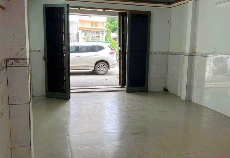 Bán nhà mặt tiền đường số 10, phường Bình Thuận, Quận 7
