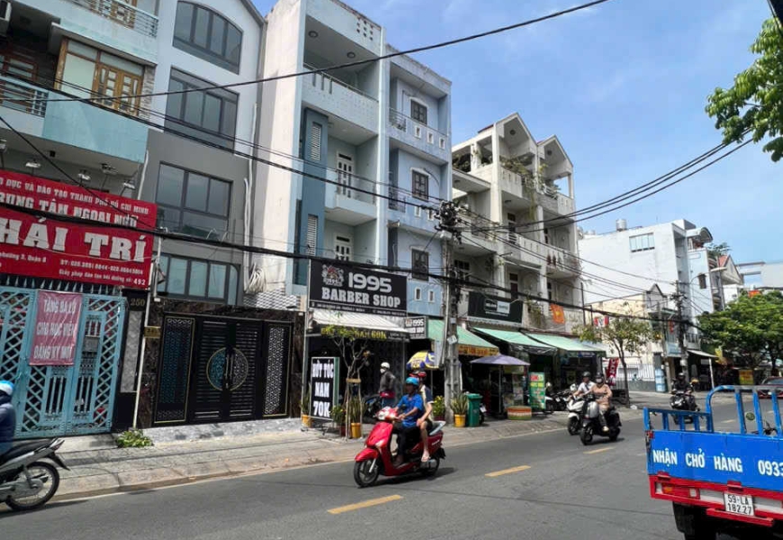 Bán nhà mặt tiền kinh doanh đường Âu Dương Lân, P.3, Quận 8