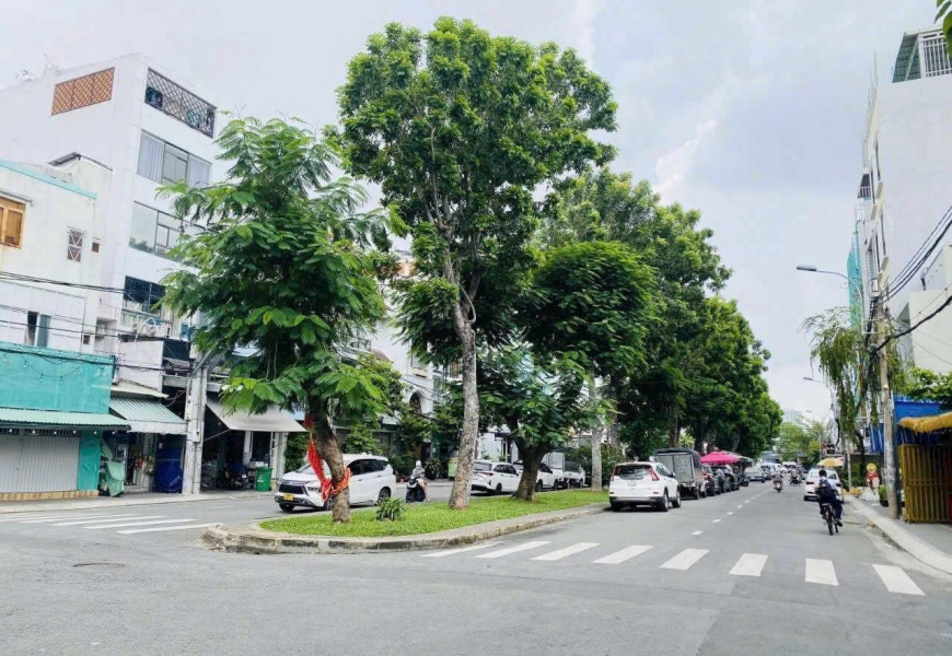 0914020039 EM DUNG Bán nhà mặt tiền 3Tầng Đường đôi P.Tân Kiểng Quận 7