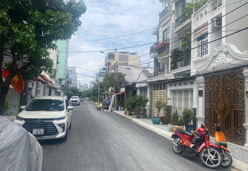 Bán nhà Mặt Tiền đường số kế Lâm Văn Bền , Quận 7