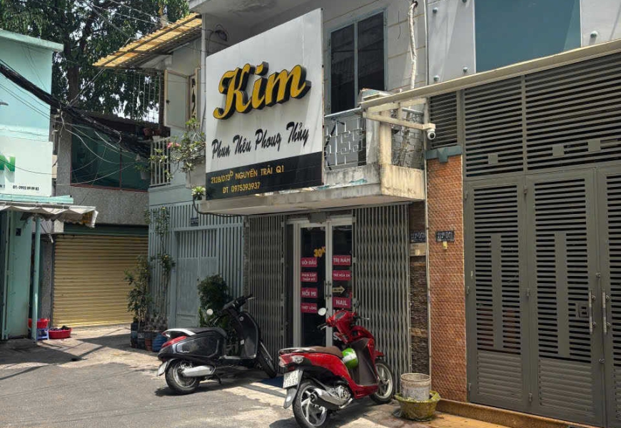 Bán Nhà Hẻm 8m, Hẻm Kinh Doanh 2 Mặt Tiền Trước Sau, Hẻm 212  Đường Nguyễn Trãi Phường Nguyễn Cư Trinh Quận 1, Đường Rộng 8m