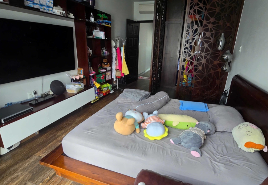 Bán 2 Căn Nhà Xây Riêng Bệt 2 Mặt Tiền Trước Và Sau Mặt Tiền Đường Đỗ Thị Lờ Và Trần Văn Đang Tổng Diện Tích Đất 2 Căn 4x30m. 6 lầu  Giá 38 tỷ  Nhà Bán mặt tiền đường phù hợp làm Văn phòng, thẩm mỹ viện, CHDV và các ngành nghề khác.  Căn mặt hẻm đường 6m 