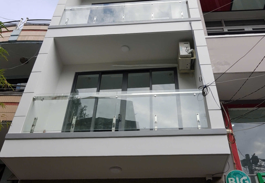 Bán 2 Căn Nhà Xây Riêng Bệt 2 Mặt Tiền Trước Và Sau Mặt Tiền Đường Đỗ Thị Lờ Và Trần Văn Đang Tổng Diện Tích Đất 2 Căn 4x30m. 6 lầu  Giá 38 tỷ  Nhà Bán mặt tiền đường phù hợp làm Văn phòng, thẩm mỹ viện, CHDV và các ngành nghề khác.  Căn mặt hẻm đường 6m 
