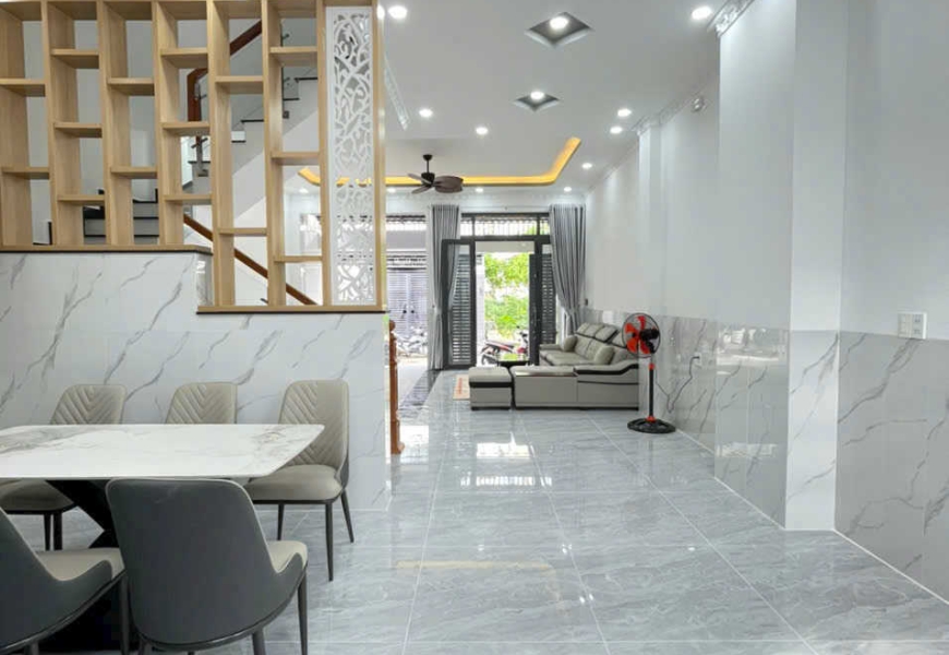 0909227199 Cần Bán Gấp Căn Nhà Xây Mới 100% Tại Phước Kiển, Nhà Bè cách Phú Mỹ Hưng, Lotte Q7 5km ,Mt đường nhựa 6m, khu nhà đồng bộ , cao ráo