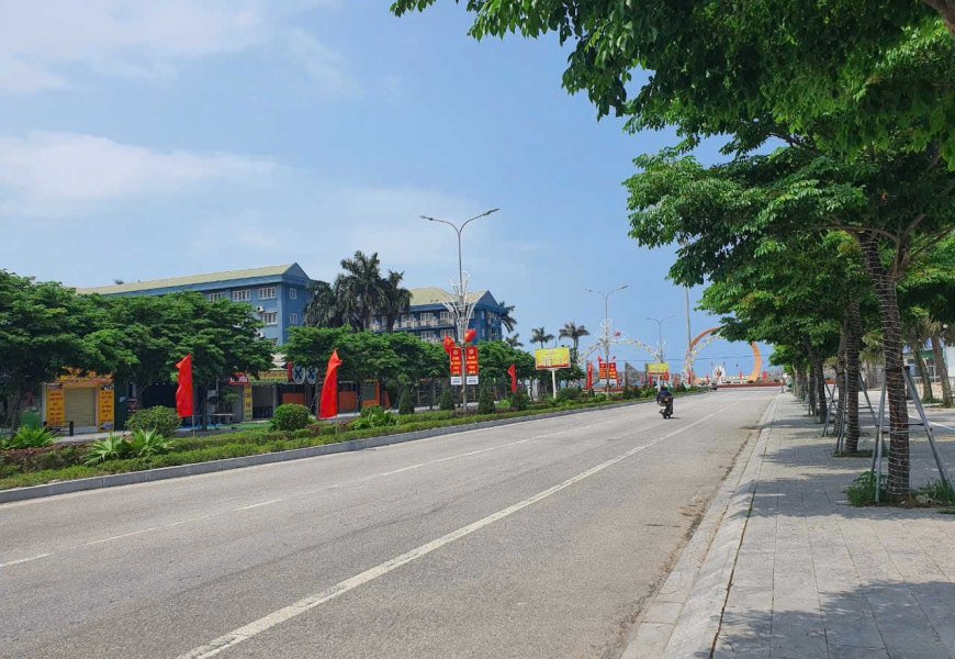 Bán 3 lô đất Biển mặt tiền đường nguyễn sinh cung,rộng 60m,p.Nghi Hương,Cửa Lò,Nghệ An