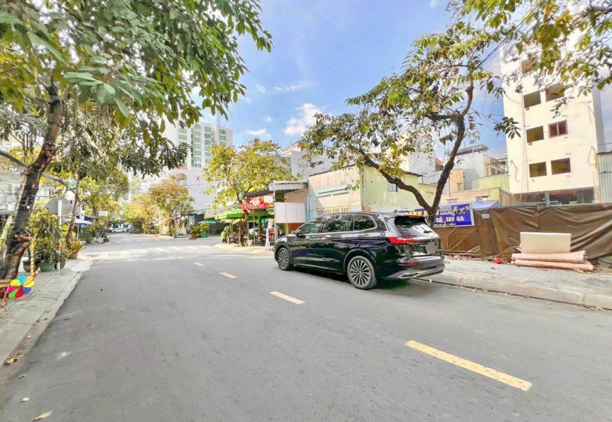 BÁN / CHO THUÊ ĐẤT MẶT TIỀN ĐƯỜNG SỐ 81 – P. TÂN QUY, Q.7