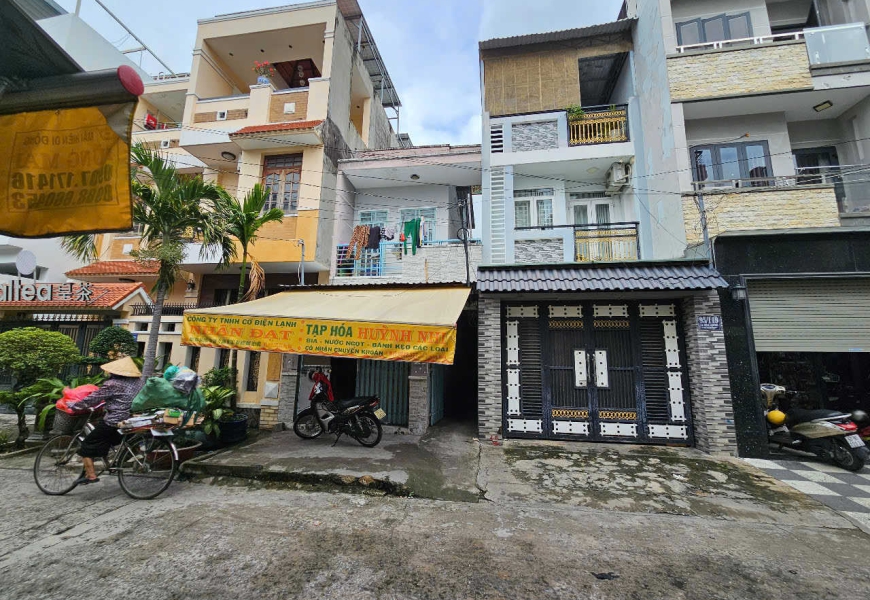 Bán nhà mới mặt tiền hẻm 12m, đường Lê Văn Lương, Tân kiểng, Q7 TP HCM