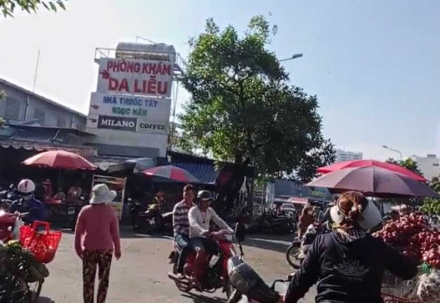 Bán Nhà Góc 2 Mặt Tiền Đường Cao Thị Chính,p.Phú Thuận Q.7, Nằm Ngay Chợ Phú Thuận