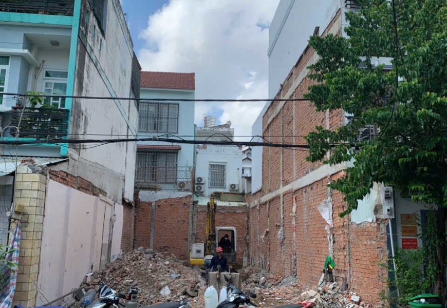 Bán Đất Mặt tiền đường số 47 số nhà 51 phường bình thuận Q7 ( đường vừa nâng )