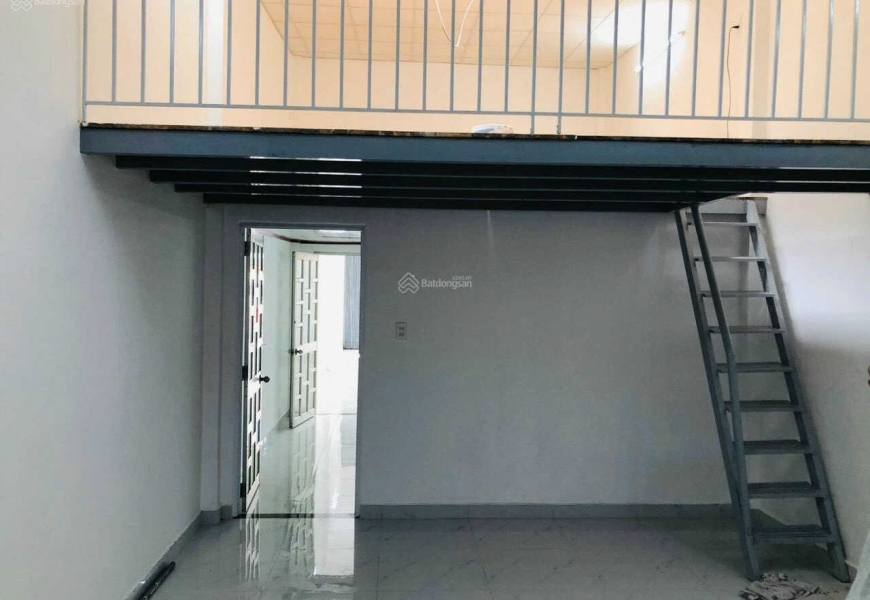 Bán nhà mặt tiền đường Tây Thạnh,rộng 32m,p Tây thành,Q Tân Phú