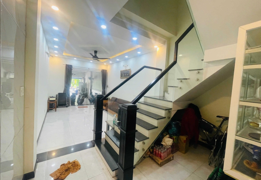 Bán nhà mặt tiền 839 huỳnh tấn phát  Q7