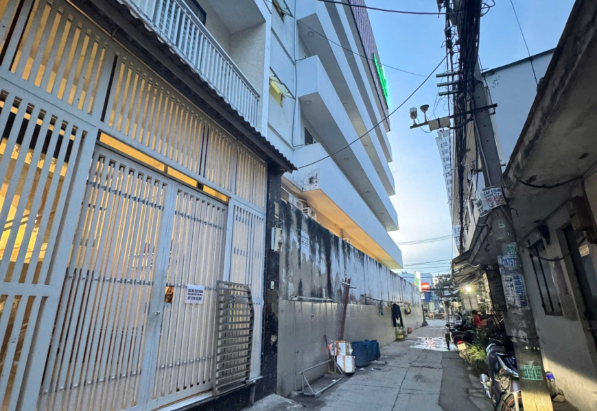 0909227199 Cần bán nhà đẹp HXH Sát Đường Nguyễn Thị Thập , Quận 7