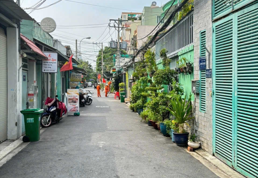 Bán gấp nhà 44a/28 Bùi Văn Ba phường Tân Thuận q7, hcm