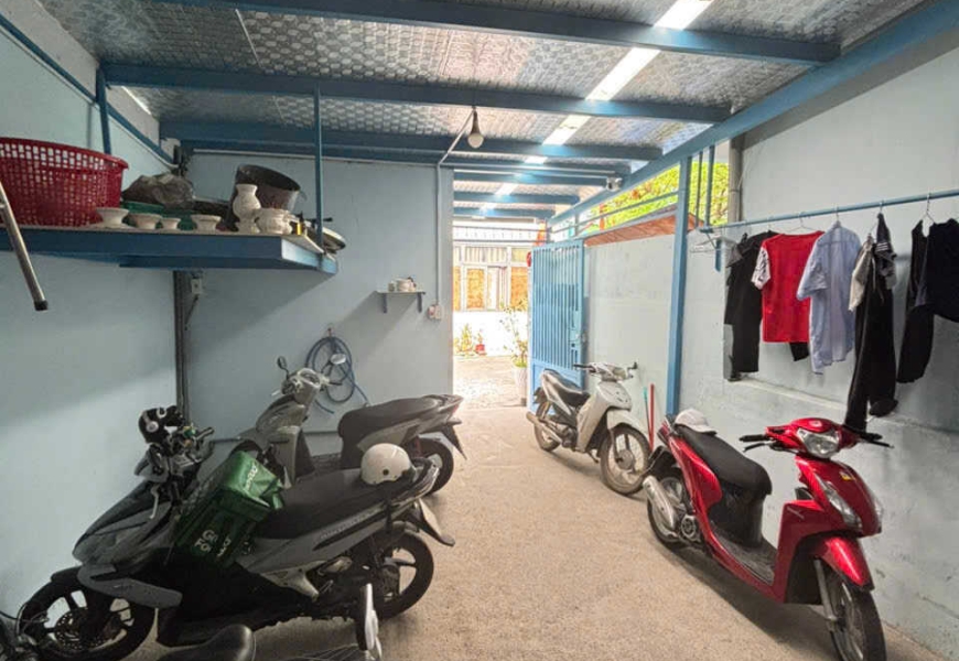 Bán gấp nhà 44a/28 Bùi Văn Ba phường Tân Thuận q7, hcm