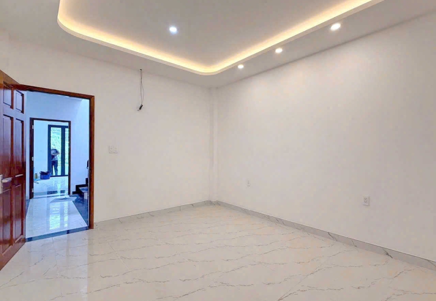 CHO THUÊ NHÀ MẶT TIỀN 5b Phan Huy Thuc - P TÂN KIỂNG Q7