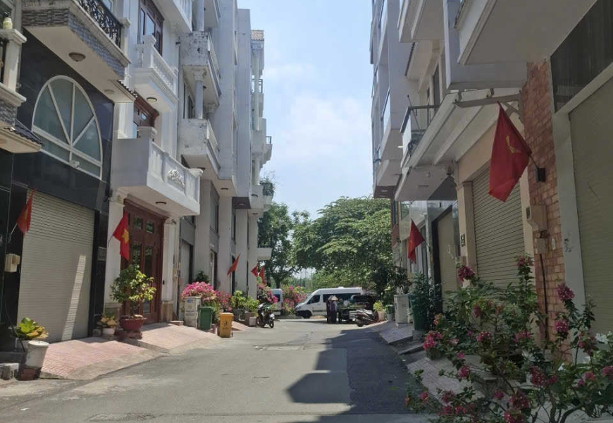 Bán 2 lô đất hẻm 8m hoàng quốc việt 