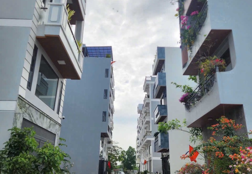 Bán 2 lô đất hẻm 8m hoàng quốc việt 