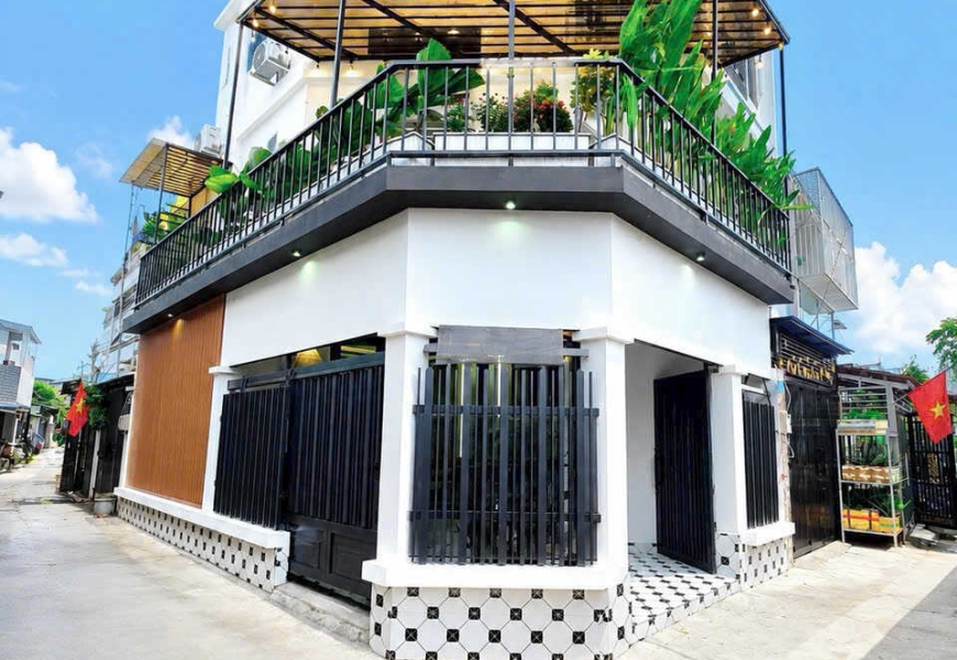 BÁN NHÀ GÓC 2 MẶT HẺM ĐẸP NHƯ RESORT MINI NHÀ BÈ