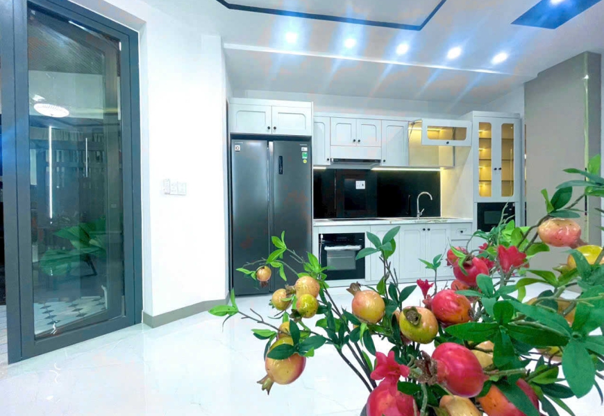 BÁN NHÀ GÓC 2 MẶT HẺM ĐẸP NHƯ RESORT MINI NHÀ BÈ
