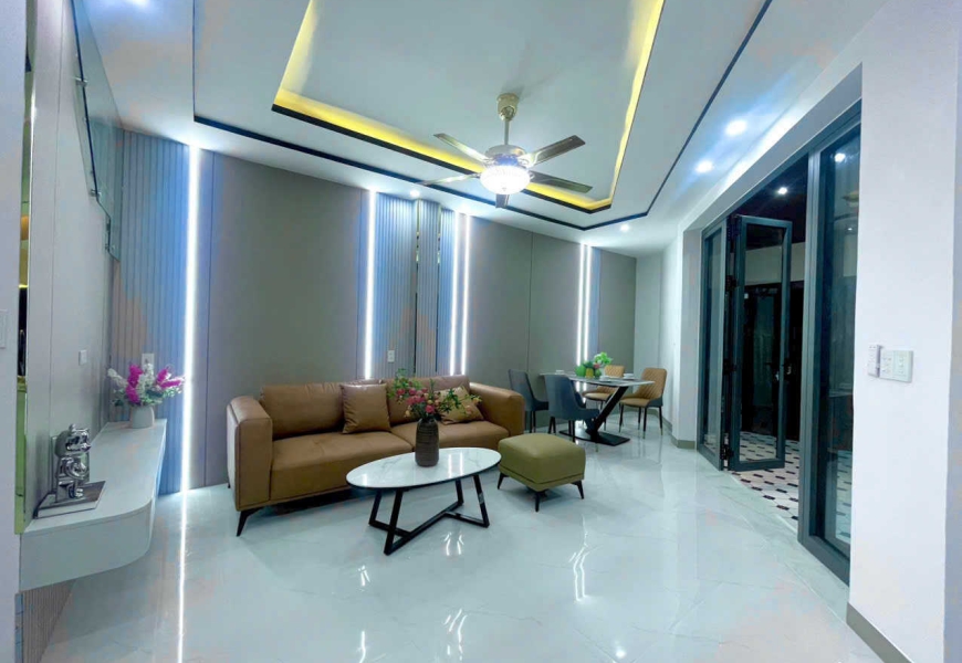 BÁN NHÀ GÓC 2 MẶT HẺM ĐẸP NHƯ RESORT MINI NHÀ BÈ